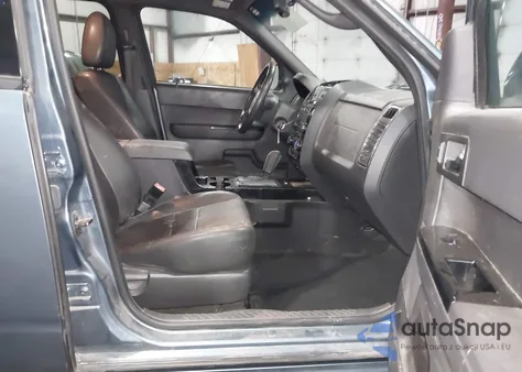 2011 Ford Escape Xlt z USA, uszkodzony, nr VIN 1FMCU9DG8BKA62052